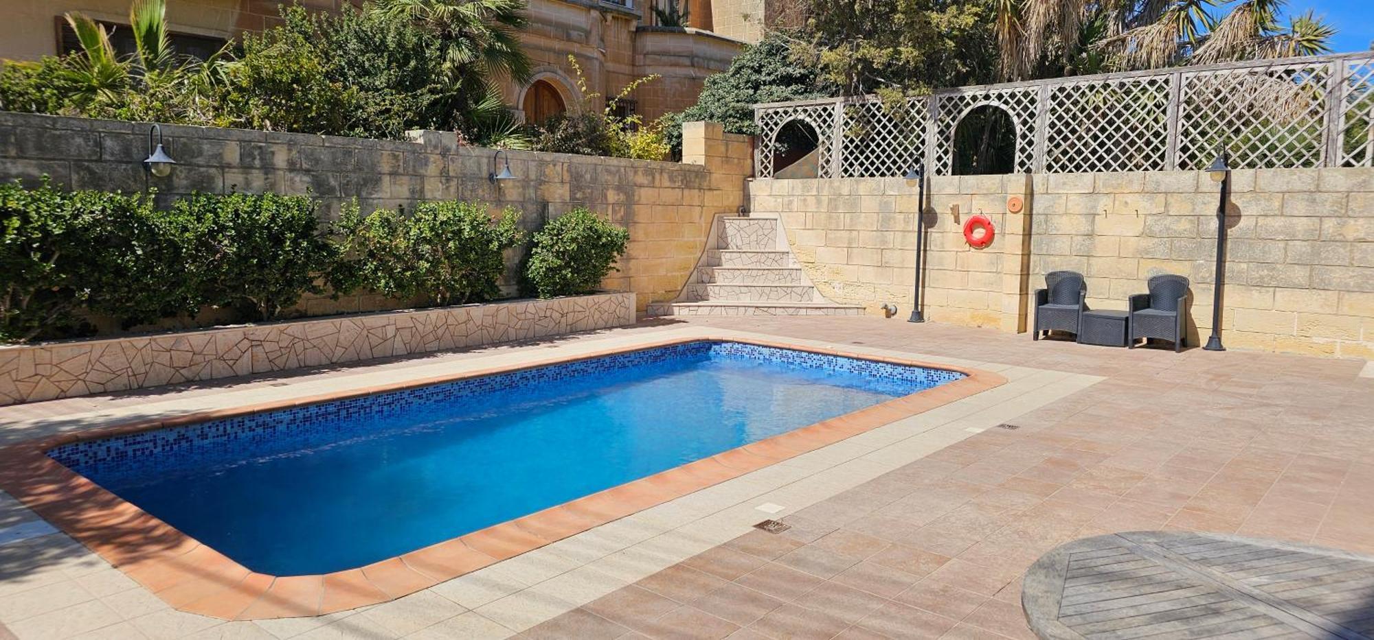 Poolside, 2 Bedroom Flatlet Is-Swieqi Екстериор снимка